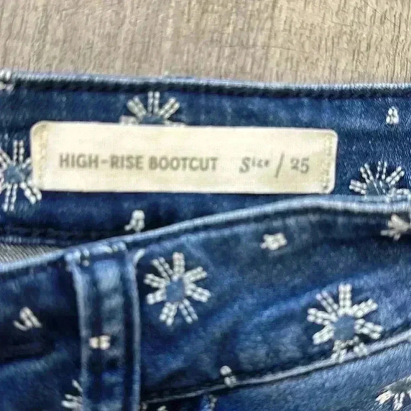 Pilcro from ANTHROPOLOGIE embroidered high-rise cropped boot cut jeans size 25 - Picture 5 of 11